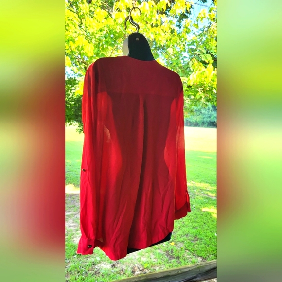 My Michele red lace front blouse size med - Picture 3 of 7